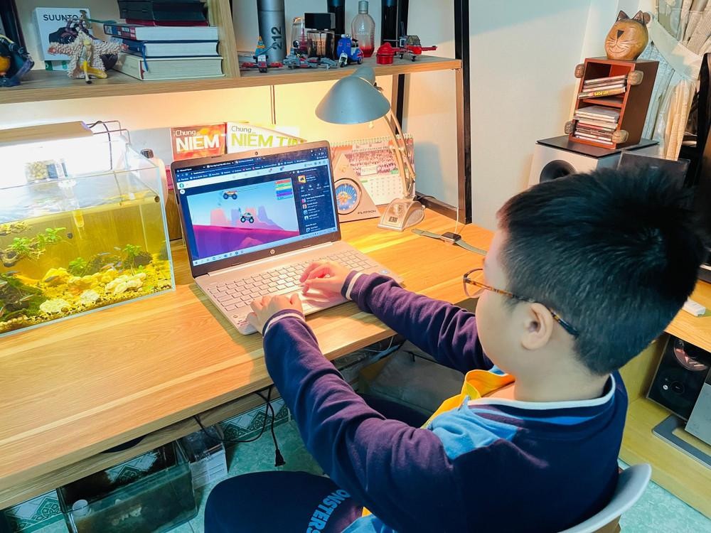 Mối quan hệ cha mẹ và con không có sự kết nối sâu sắc sẽ khiến con dễ sa đà vào game để tìm niềm vui