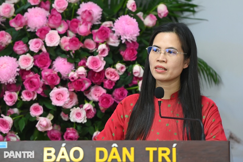 Chuyên gia trị liệu tâm trí Nguyễn Thị Lanh đại diện Công ty Cổ phần Học viện Minh Trí Thành phát biểu tại buổi gặp mặt (Ảnh: Hải Long)