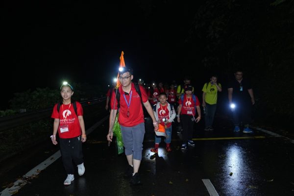 160 chiến binh nhí bản lĩnh chinh phục Ba Vì trong đêm 1