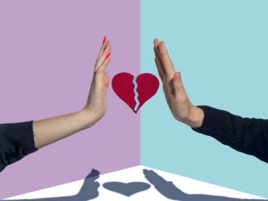 Chồng ích kỷ với vợ con