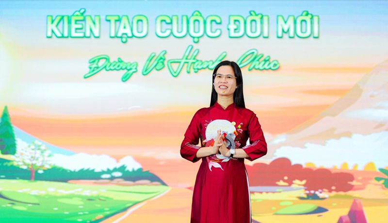 Thạc sĩ Tâm lý, Chuyên gia Trị liệu Tâm Trí Nguyễn Thị Lanh chia sẻ tại sự kiện