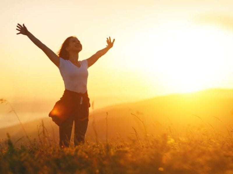 Khi biết quay về đối diện đúng cách, bạn sẽ buông được nỗi đau