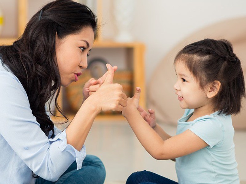 Cha mẹ thay đổi cách bình tĩnh trước hành vi của con, con sẽ dần dần thay đổi