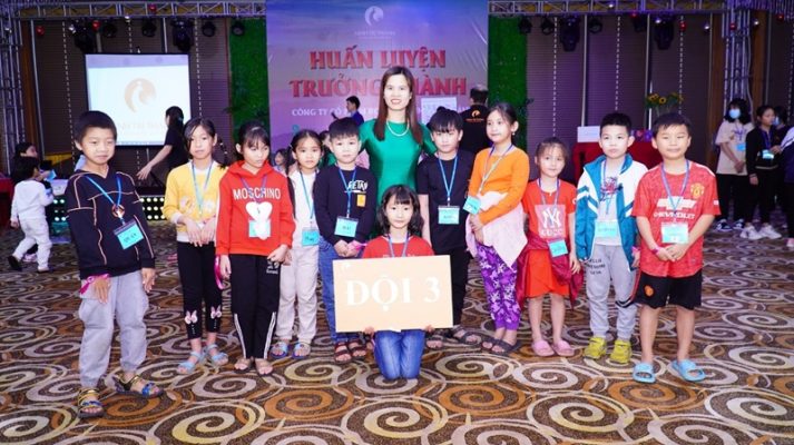 Để giúp con cai game, bố mẹ không nên đặt cảm xúc tiêu cực của mình vào hành vi của con, cần phải hiểu lý do vì sao con nghiện game