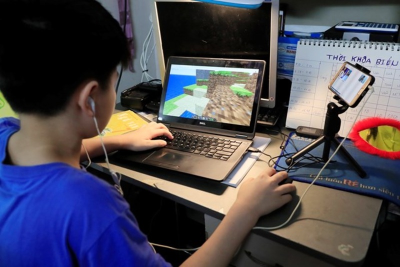 Có nhiều em học sinh nghiện game đến mức quên ăn, quên ngủ