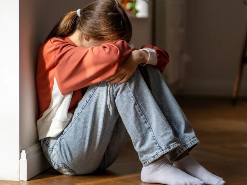 Làm bạn với con, khi con ngày càng khép kín, thu mình