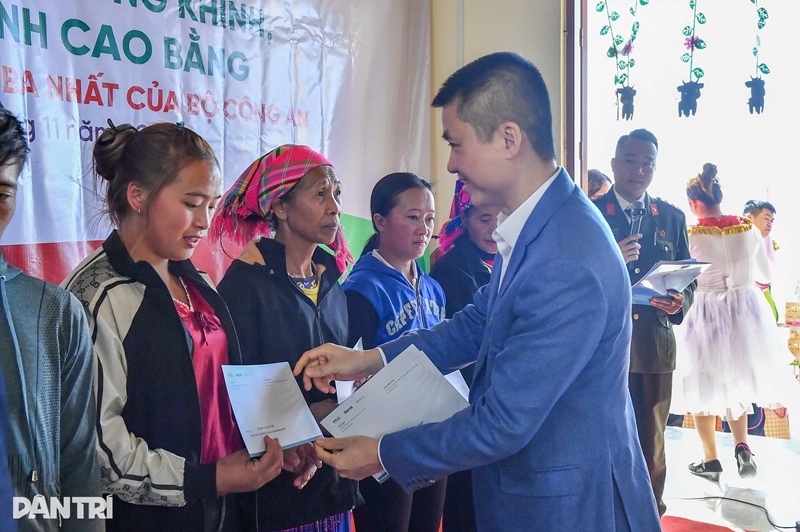 Minh Trí Thành tài trợ điểm trường tại Cao Bằng