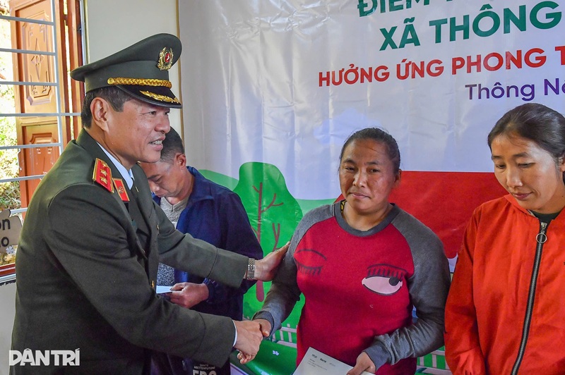 Minh Trí Thành tài trợ điểm trường tại Cao Bằng