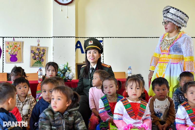 Minh Trí Thành tài trợ điểm trường tại Cao Bằng 1