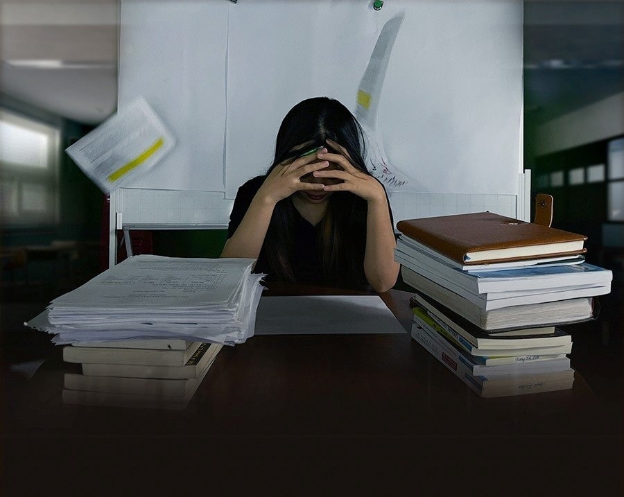 Áp lực thi cử nếu không được giải tỏa có thể gây rối loạn lo âu, trầm cảm