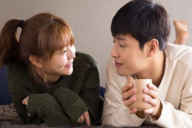 Giao tiếp, lắng nghe là chìa khóa của người phụ nữ thông minh để khiến chồng muốn quấn quýt bên mình