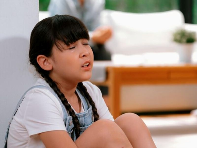 Trẻ dậy thì dễ tổn thương và cảm xúc thay đổi thất thường