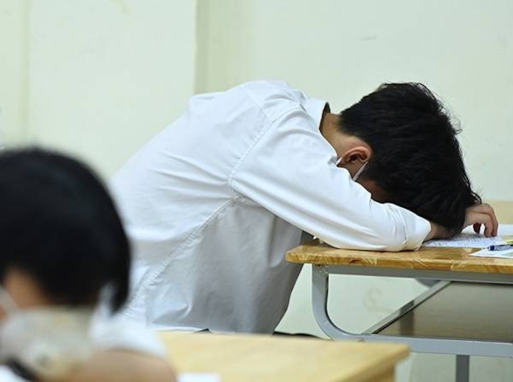 Vì sao không nên áp đặt con 2