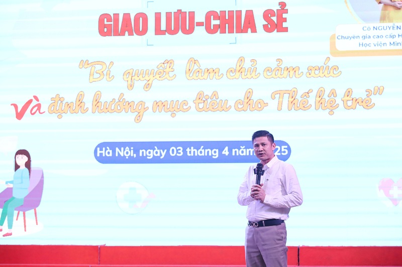 ThS. Trần Ngọc Tiến – Trưởng Phòng Công tác sinh viên Học viện Ngân hàng phát biểu khai mạc chương trình 