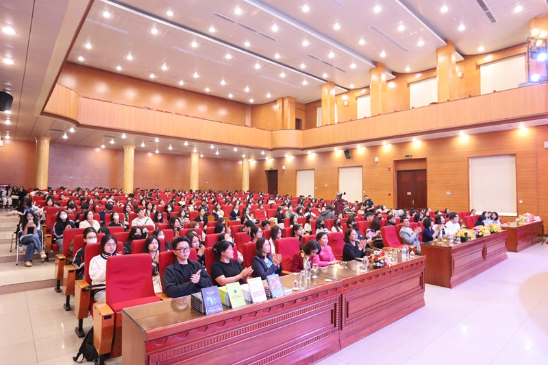 Toàn cảnh buổi tọa đàm 