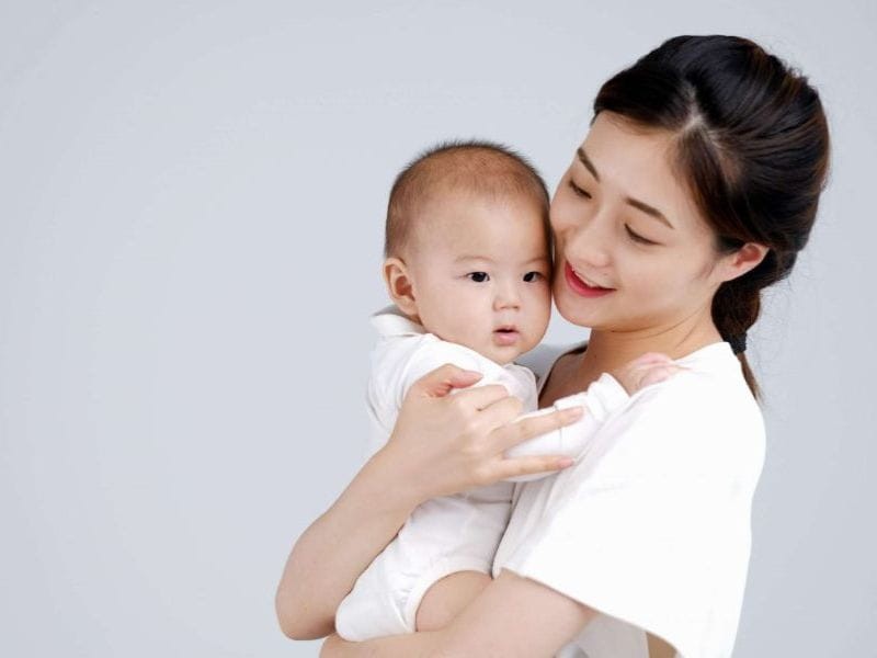 Cách dạy trẻ 1 tuổi bướng bỉnh