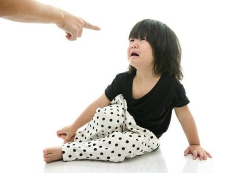 Cách dạy trẻ 1 tuổi bướng bỉnh