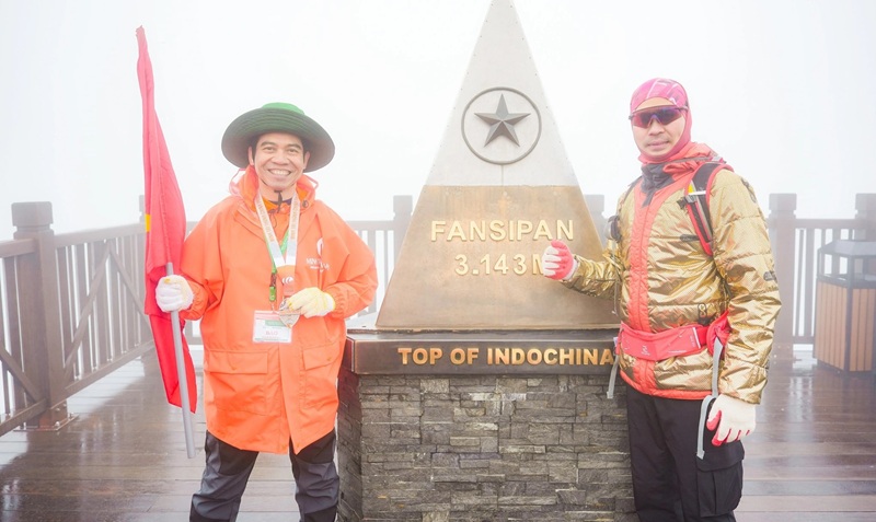 Chinh phục Fansipan cùng Minh Trí Thành