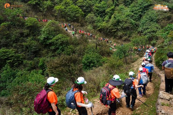 Chinh phục Fansipan và hành trình của những dấu chân bản lĩnh