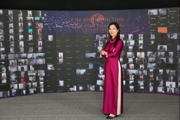 Mong ước của chuyên gia Nguyễn Thị Lanh là mọi gia đình đều được sống trong hạnh phúc và tình yêu thương