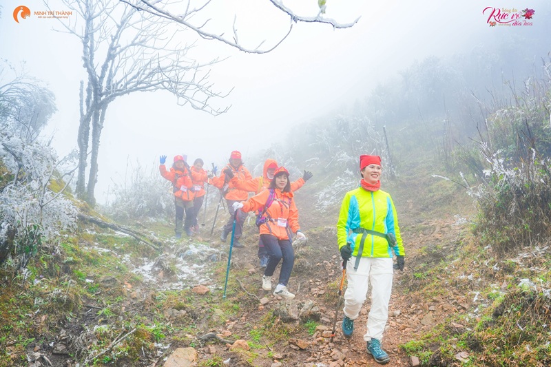 Thời tiết băng giá cũng không cản nổi tinh thần của những chiến binh