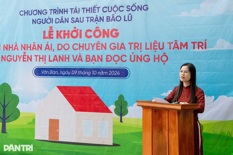 Chuyên gia Trị liệu Tâm trí Nguyễn Thị Lanh, đại diện Công ty Cổ phần Học viện Minh Trí Thành phát biểu tại buổi Lễ (Ảnh: Thành Đông).