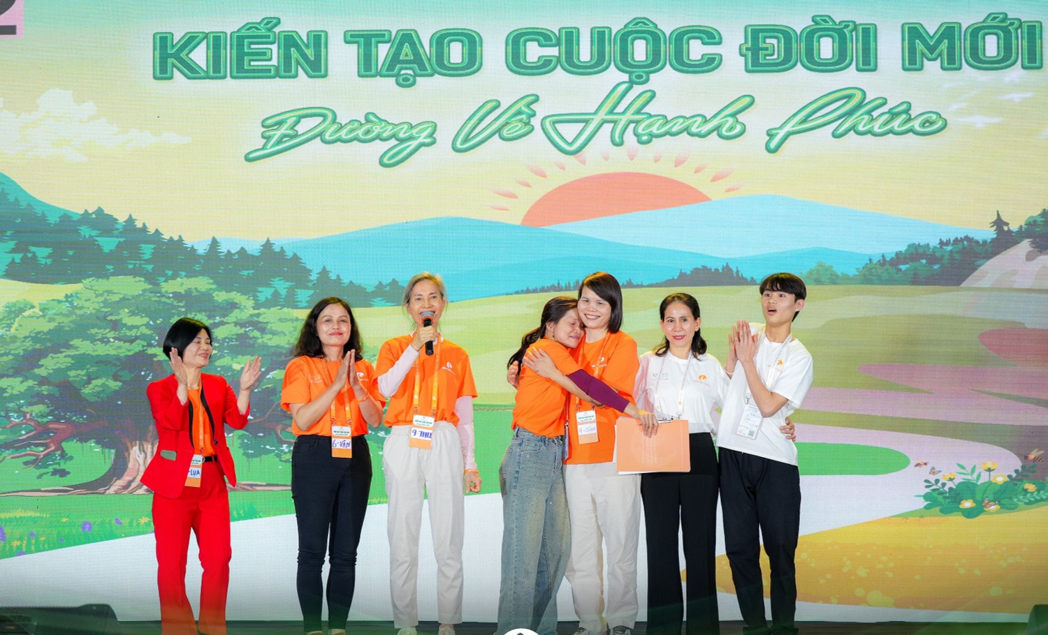 Quay về chính mình để thấy hạnh phúc đích thực