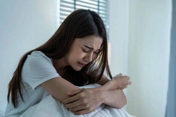 Vượt qua nỗi đau khi bị chồng phản bội