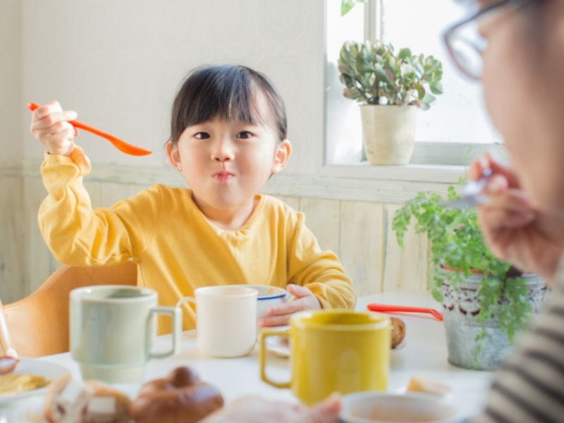 Cách dạy trẻ 6 tuổi bướng bỉnh