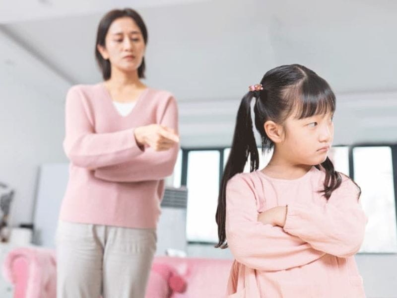 Cách dạy trẻ 8 tuổi bướng bỉnh