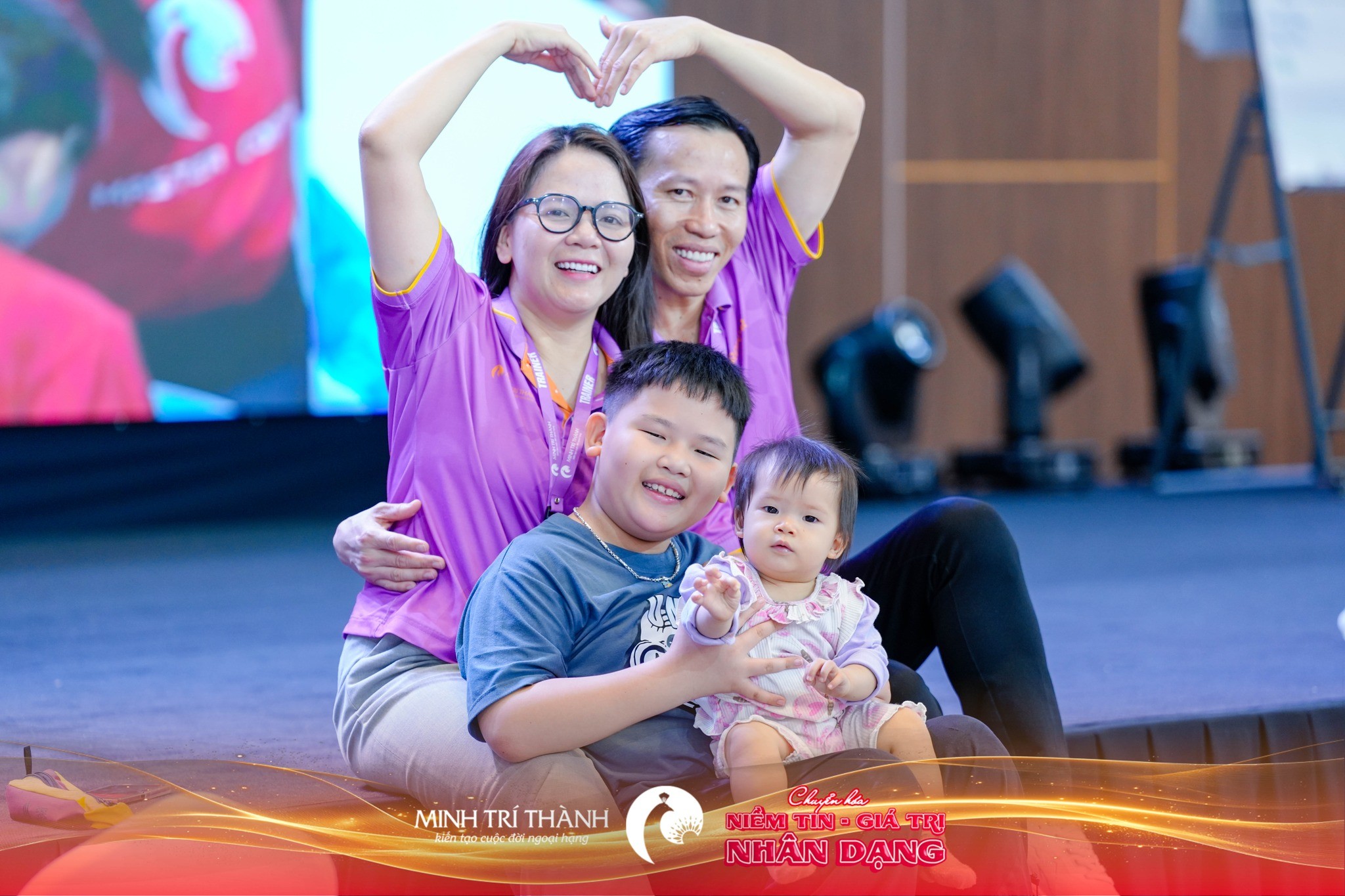 Nghiện điện thoại là gì