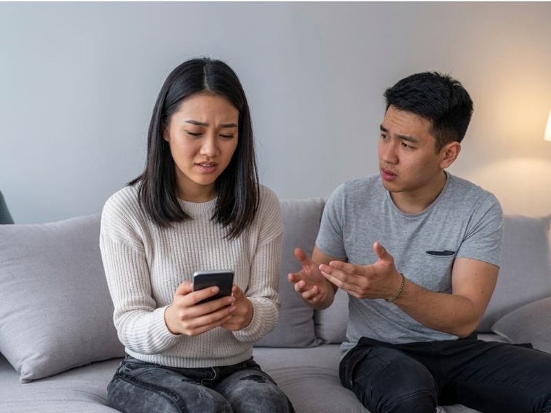 Ngoại tình là gì