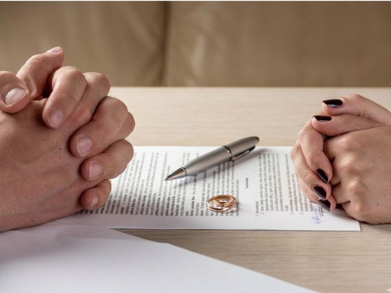 Phụ nữ thông minh làm gì khi chồng ngoại tình