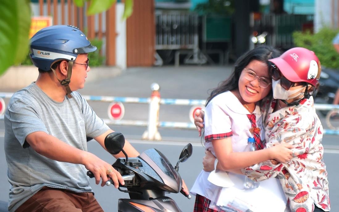 Áp lực thi cử