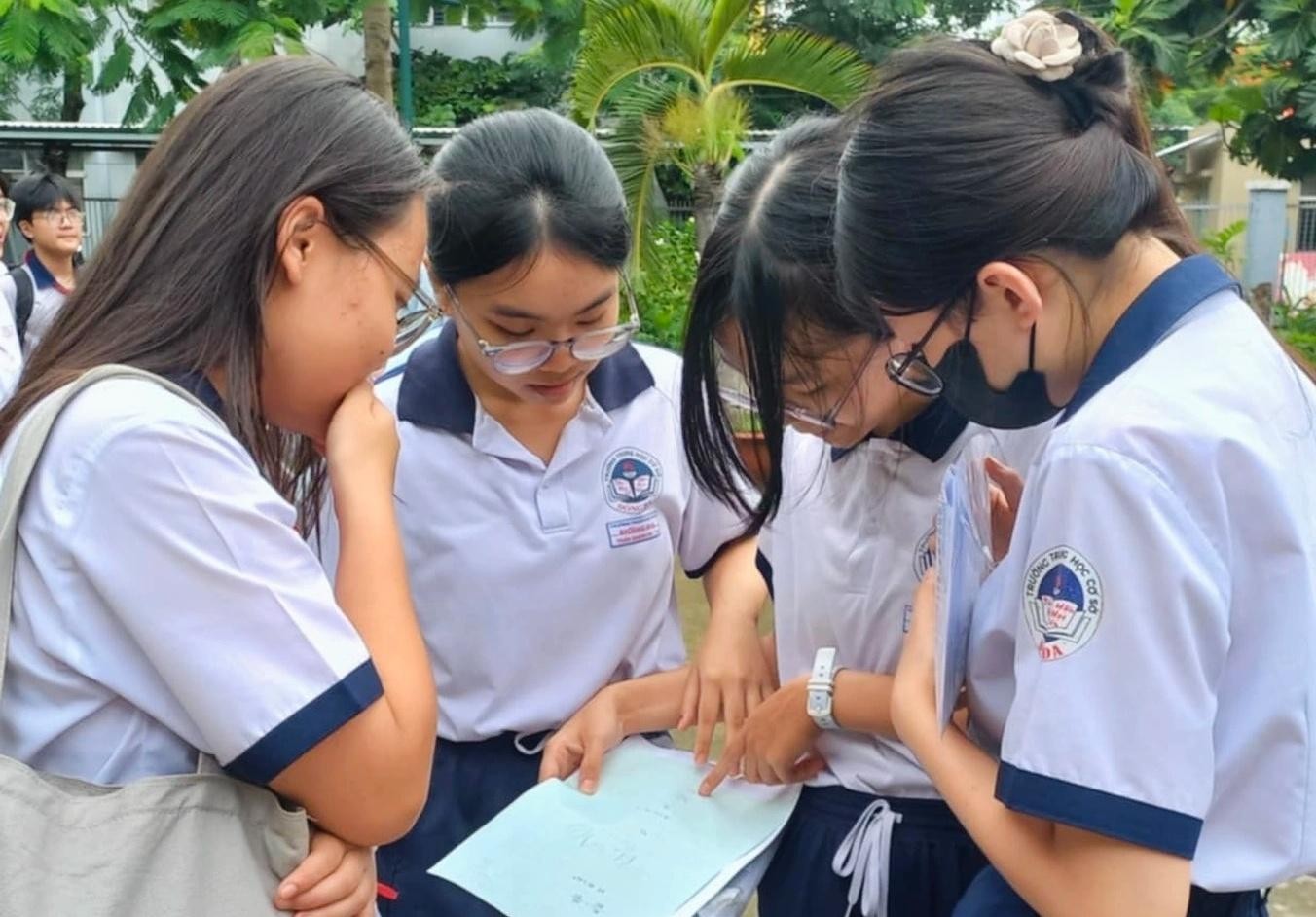 Kỳ thi tuyển sinh lớp 10 THPT
