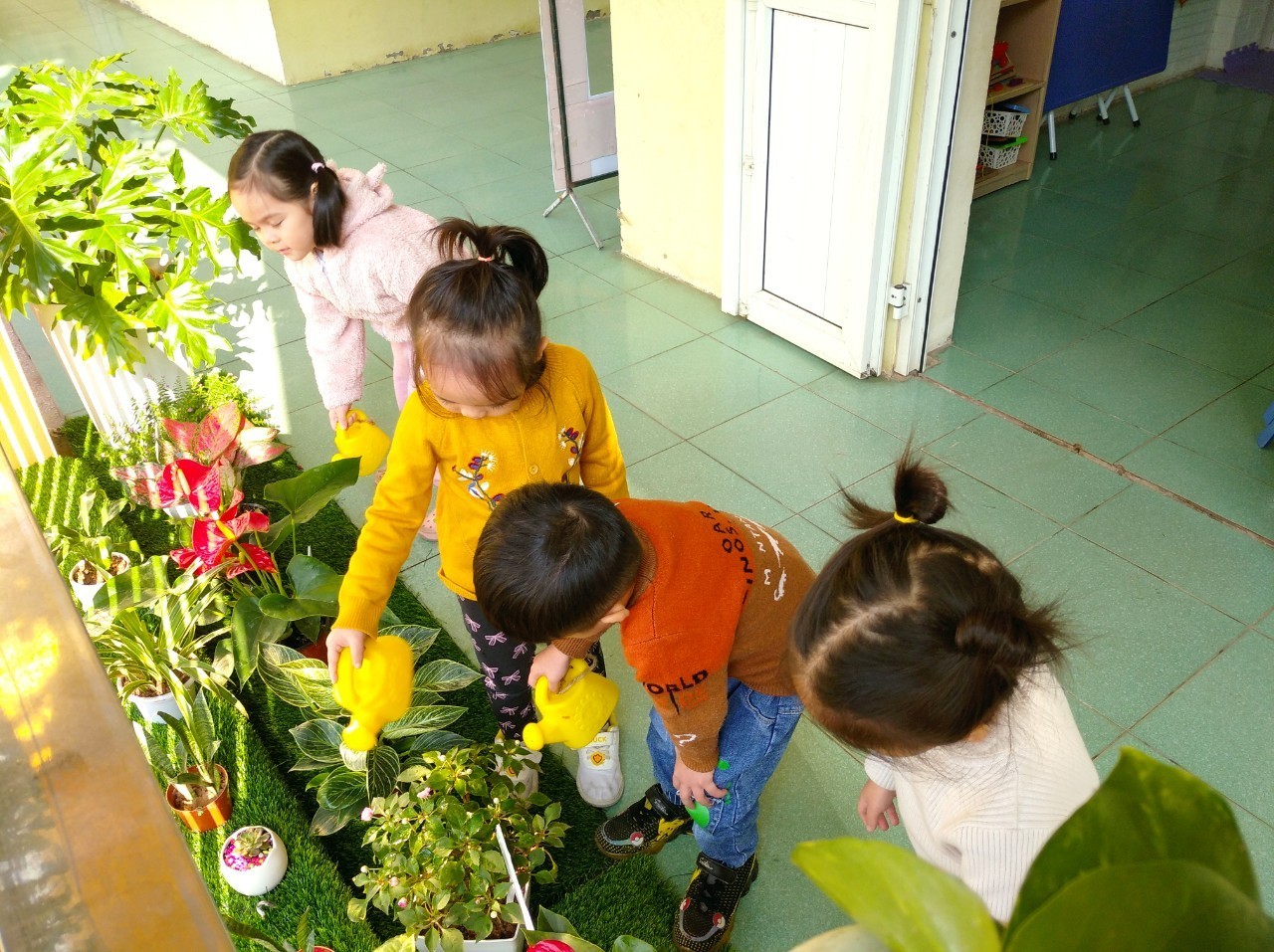Các kỹ năng sống cho trẻ mầm non