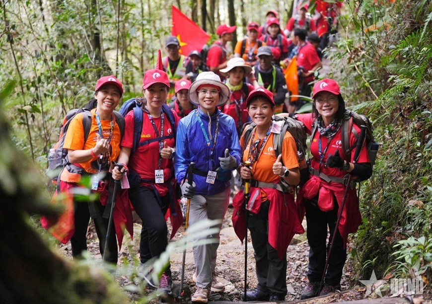 Chinh phục đỉnh Kinabalu